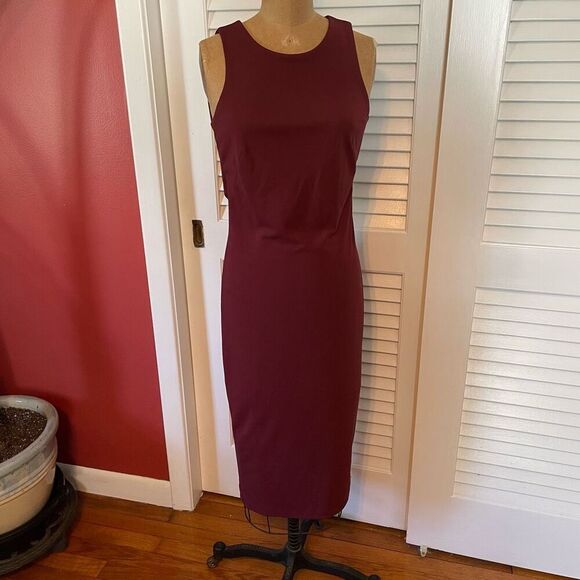 H&M | long burgundy dress with back cut out 6 - Picture 1 of 8